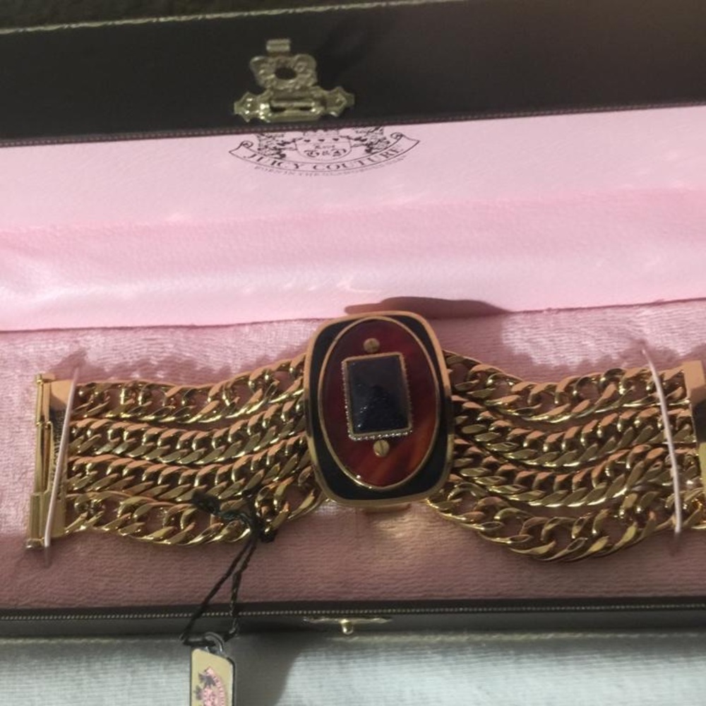 NEW JUICY COUTURE BIG BRACELET.